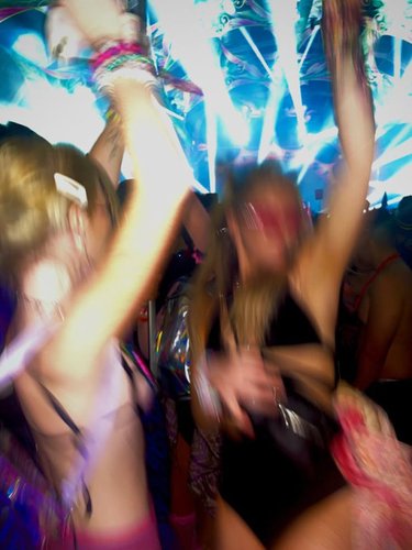 NEON FOAM RAVE PARTY